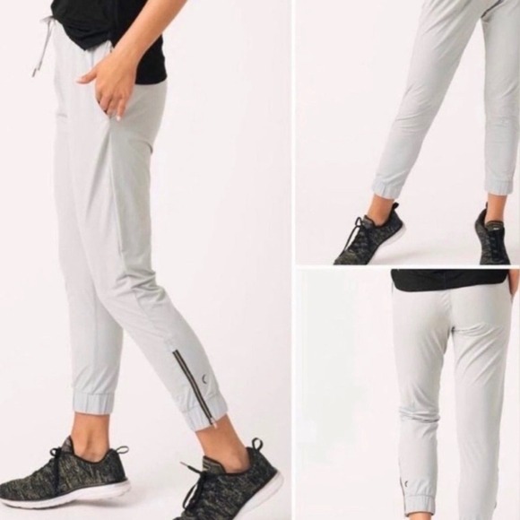 ZYIA Pants - Zyia NWT Everywhere Zipper Jogger Gray Size Large